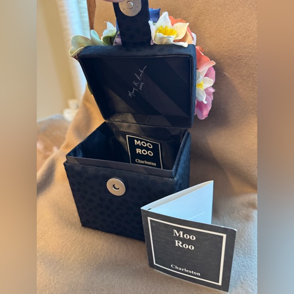 NWOT Moo Roo Floral Statement Bag - Picture 2 of 8